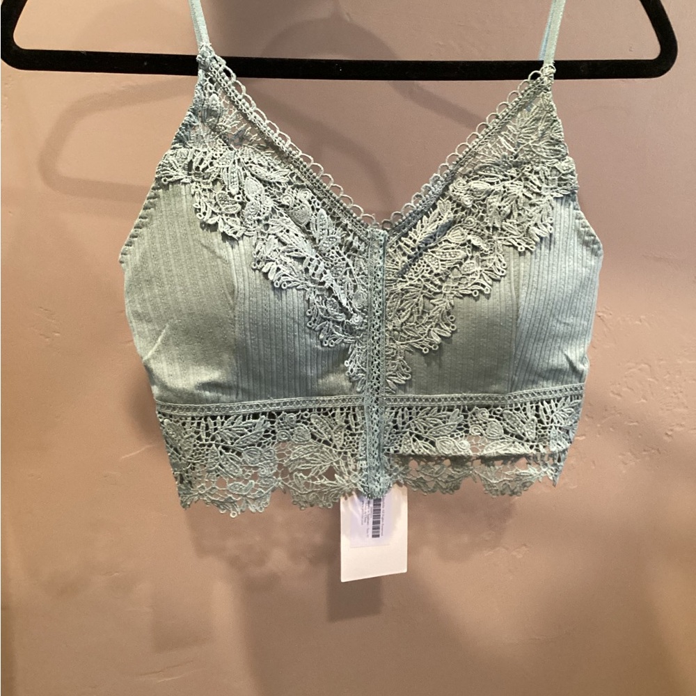 Joyfolie Lace Detail Crop Top in Soft sea foam green